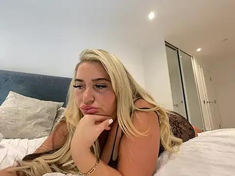 TastyTiffanyy from StripChat