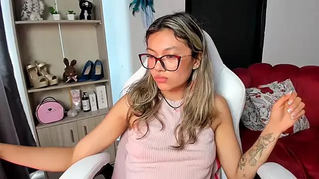 Tatiana_mendoza from StripChat is Freechat