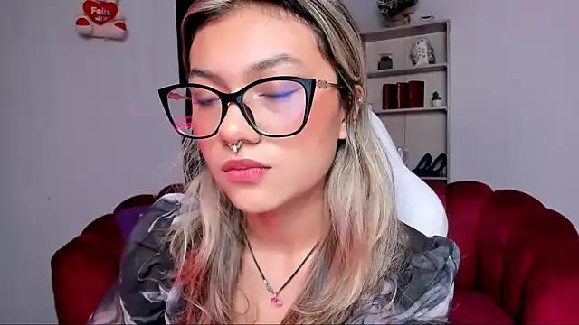 Tatiana_mendoza from StripChat is Freechat