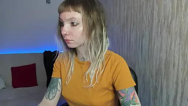tattoo_art_baby from StripChat