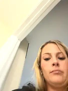 tattoobarbiexox from StripChat is Freechat