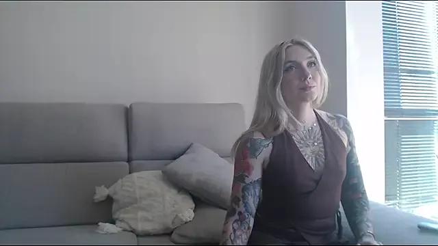 tattoobbgirl from StripChat