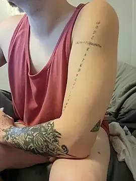 Tattoodaddycumslut on StripChat 