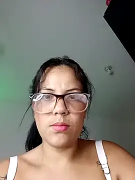 TattyHot95 from StripChat