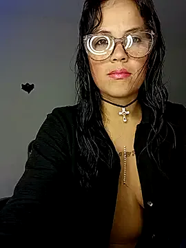 TattyHot95 from StripChat