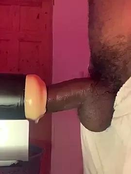 Taylor69xKiki from StripChat is Freechat