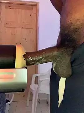 Taylor69xKiki from StripChat is Freechat