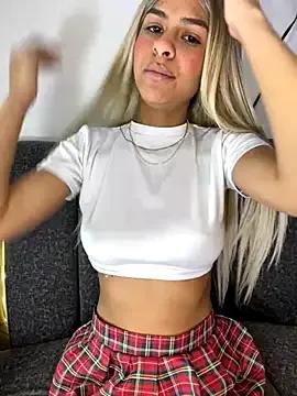 Taylor_Saru09 from StripChat is Freechat