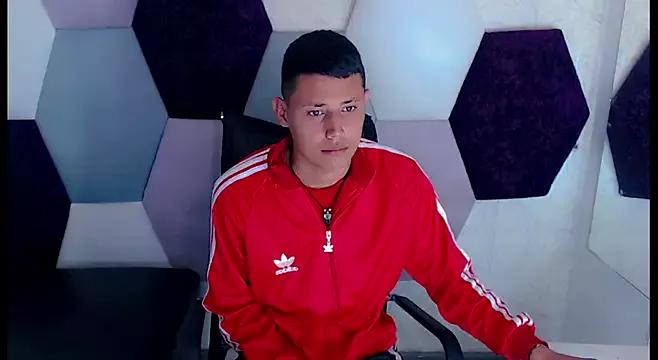 TaylorStrong from StripChat is Freechat