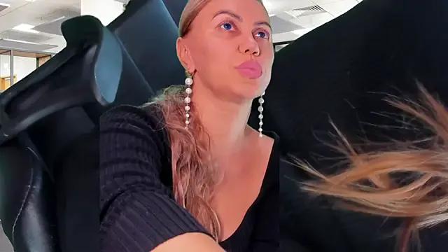 Try our streaming cams variety and talk on a personal level with our adorable girls streamers, showing off their bountiful shapes and dildos.