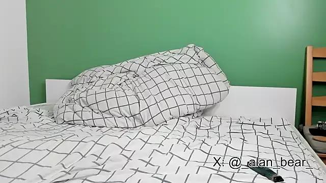 teddy_alan from StripChat