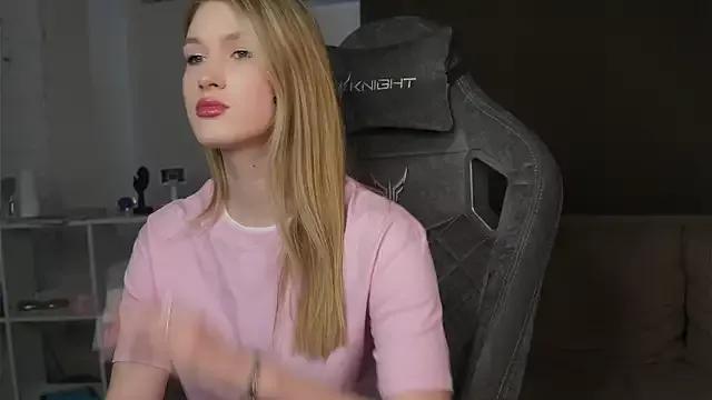 Try our streaming cams variety and talk on a personal level with our adorable girls streamers, showing off their bountiful shapes and dildos.