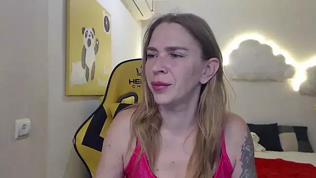 TessaDaybreak from StripChat