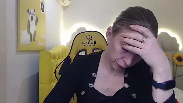 TessaDaybreak from StripChat
