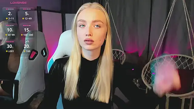 TessaGrays from StripChat is Freechat