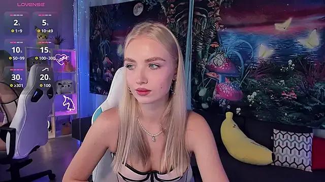 TessaGrays from StripChat is Freechat