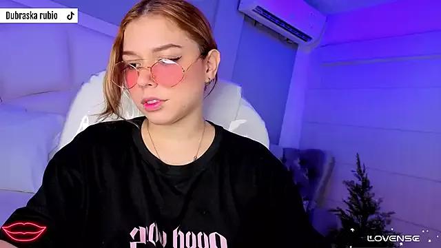 THALIA_13 from StripChat is Freechat