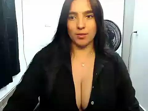thamarasexi from StripChat is Freechat