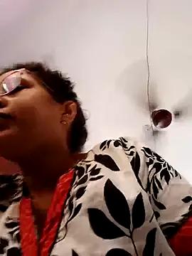 thanusi_2 from StripChat is Group