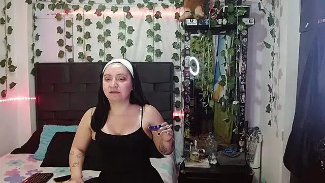 the_lesbian_game from StripChat is Freechat