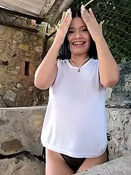 the_titis_outdoors from StripChat is Freechat