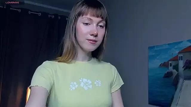 TheaHeyer from StripChat is Freechat