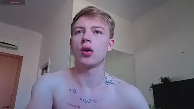 THEO__GREEN from StripChat is Freechat