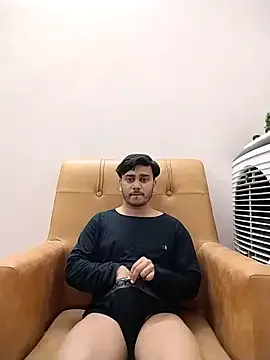 Theodore4321 from StripChat is Freechat