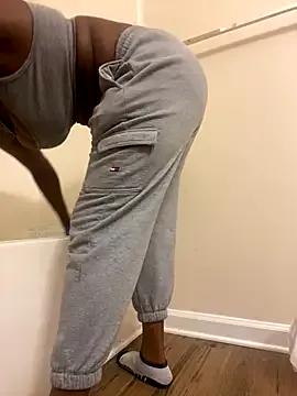 theprettysoles from StripChat is Freechat