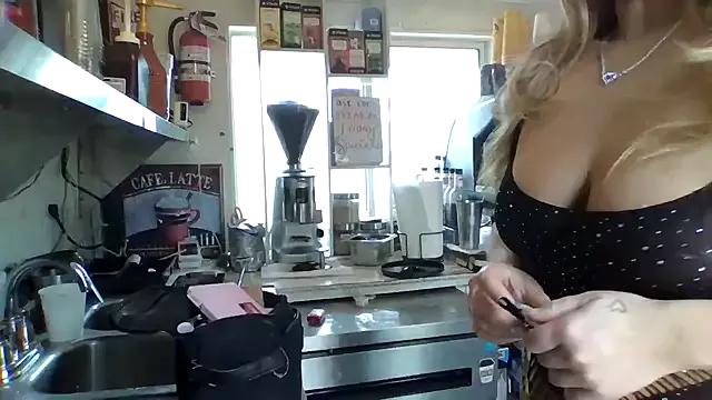 Therealbabygofficial from StripChat is Freechat