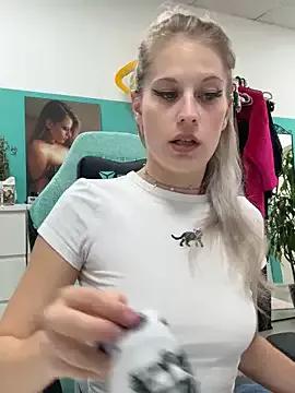 TheRealJessyLey from StripChat is Freechat