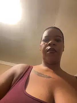 THICKBUNNYCHICKxxx from StripChat is Freechat