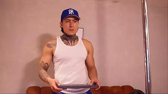 ThomassCollinss from StripChat is Freechat