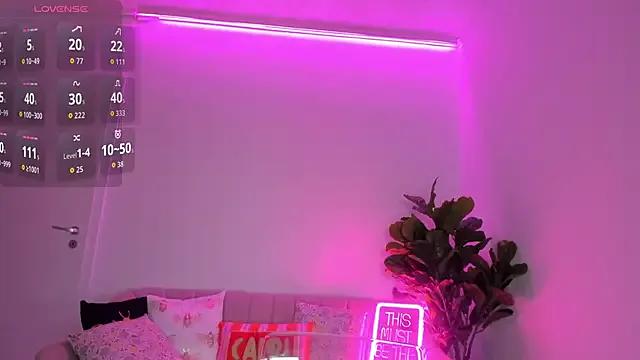 Try our streaming cams variety and talk on a personal level with our adorable girls streamers, showing off their bountiful shapes and dildos.