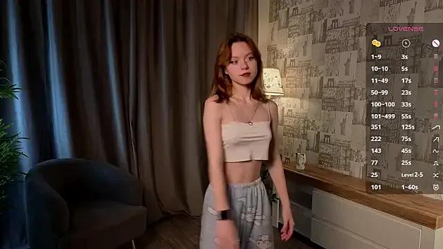 TiannaBorlace from StripChat is Freechat