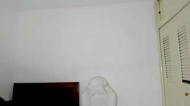 tifanymonroe from StripChat is Freechat