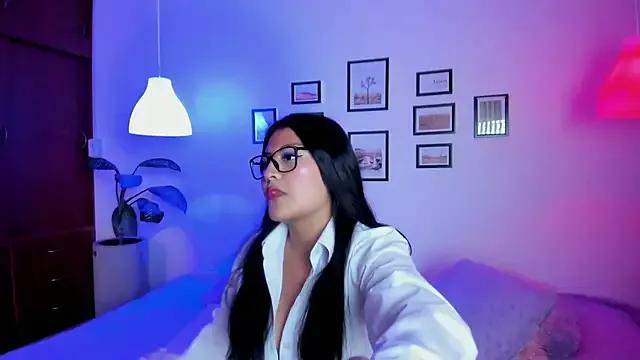 Tiffany_bloomm from StripChat