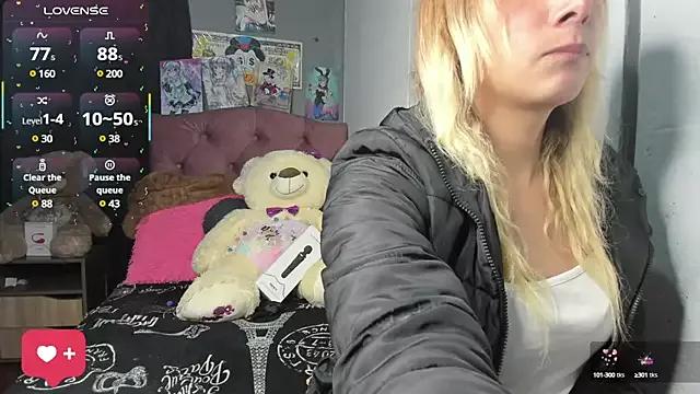 Tiffany_bunny2023 from StripChat