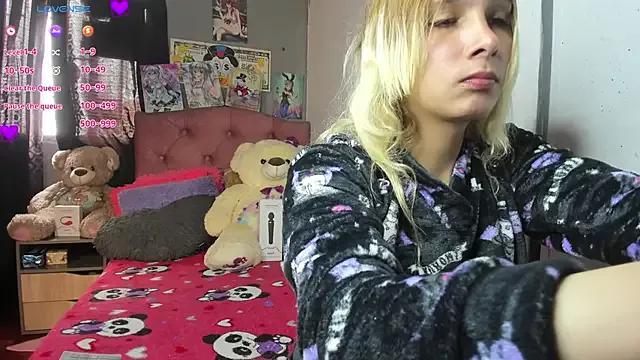 Try our streaming cams variety and talk on a personal level with our adorable girls streamers, showing off their bountiful shapes and dildos.