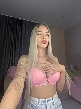 Tiffany_Kissss from StripChat