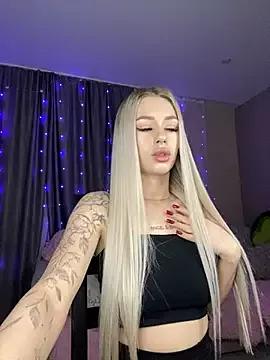 Tiffany_Kissss from StripChat