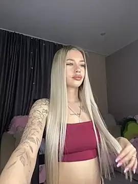 Tiffany_Kissss from StripChat