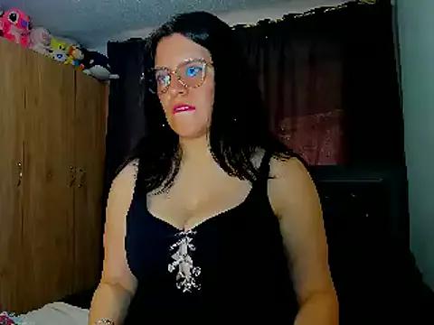 TiffanyDolll__ from StripChat