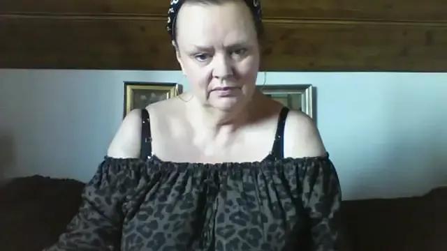 TiffanyMature from StripChat is Freechat