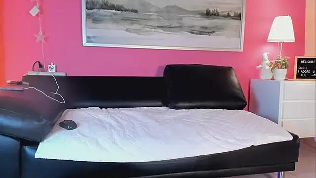Try our streaming cams variety and talk on a personal level with our adorable girls streamers, showing off their bountiful shapes and dildos.