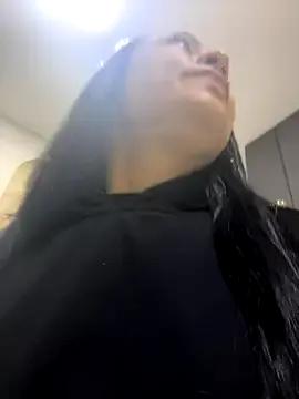 TiffanyyLam from StripChat