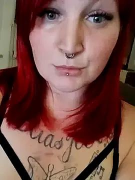 TiffiChantiT2 from StripChat