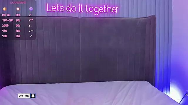 Tina_curly from StripChat is Freechat