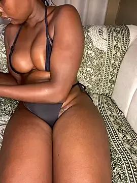 TinaFavourite from StripChat is Freechat