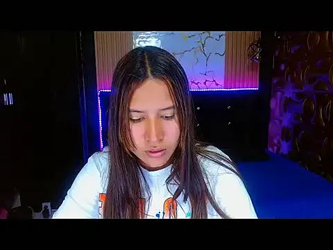 Tinibunny from StripChat